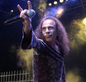DIO DISCIPLES se reúne para rendir homenaje a Ronnie James Dio.