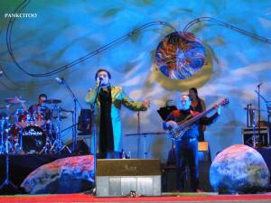 1488194_10201043488225072_648094645_n