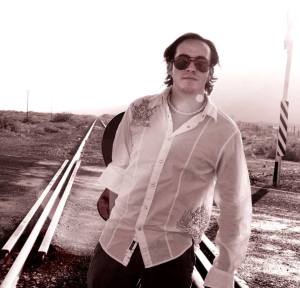 912194_10203192884846383_990042703_n