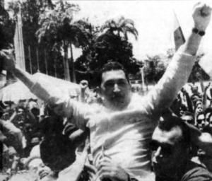 comandante-hugo-chavez-saliendo-de-la-carcel-de-yare-fidel-ernesto-vasquez
