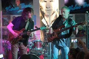 1780900_10152609828276241_1520687090982546355_n