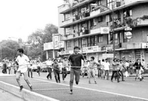 El ataque de los halcones. Imagen de archivo