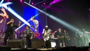 MALDITA VECINDAD (10)