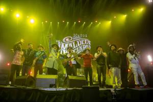 MALDITA VECINDAD (3)