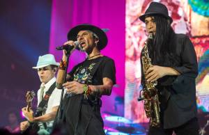 MALDITA VECINDAD (7)