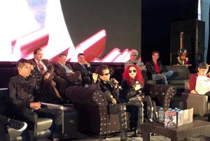 EL TRI-ALEX LORA (1)