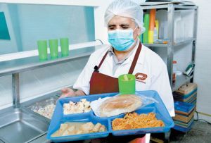 Preparacion-incluyo-ensalada-manzana-ponche_MILIMA20151231_0293_8