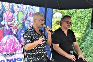 Conferencia de prensa 
Los Amigos Invisibles 